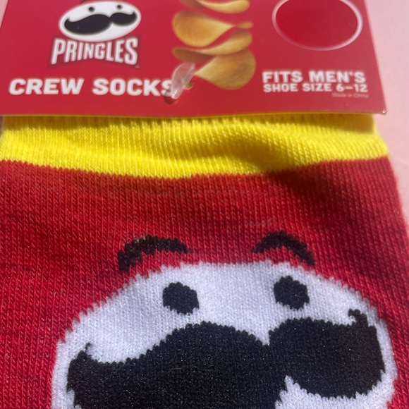 NWT Pringles Red, Yellow & Black Men’s Crew Socks Size 6-12 - Picture 6 of 6